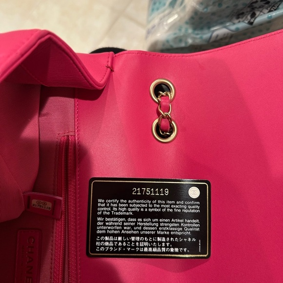Chanel Fuchsia Quilted Shoulder Bag - Picture 10 of 12